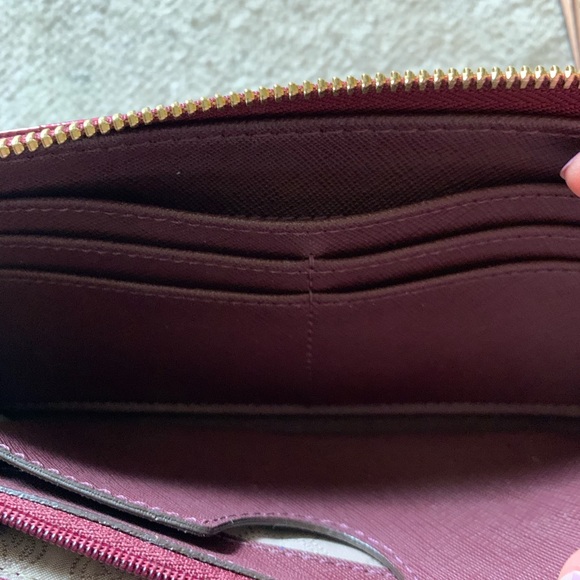 MK wallet - Picture 10 of 13